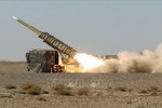 Iran thử tên lửa thông minh tầm bắn 300 km