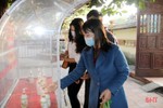 Gần 2 vạn du khách tới đền Bà Hải thực hiện nghiêm công tác phòng dịch