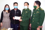 Bộ Chỉ huy BĐBP Hà Tĩnh thăm hỏi, tặng quà quân nhân mắc bệnh hiểm nghèo