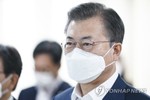 Tổng thống Hàn Quốc cân nhắc tiêm vaccine AstraZeneca