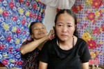 Mã số 2102: Xót xa cảnh mẹ già kiệt quệ nuôi con gái mắc bệnh hiểm nghèo ở Hà Tĩnh