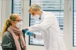Đức nối lại tiêm chủng vaccine AstraZeneca