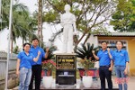 Tôn tạo tượng đài anh hùng liệt sỹ Lý Tự Trọng giữa rừng chè Hương Khê