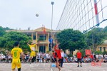 250 vận động viên tham gia Giải Bóng chuyền nam huyện Cẩm Xuyên