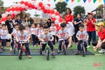 Sôi nổi giải đua xe đạp của các bé mầm non trường Trung Kiên