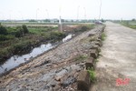 Rác thải gần chân cầu nối 2 huyện ở Hà Tĩnh: Nơi dọn sạch sẽ, nơi vẫn “yên vị”