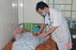 Bác sỹ Hà Tĩnh hướng dẫn cách chăm sóc người cao tuổi trong mùa nắng nóng