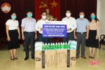 BIDV Hà Nội trao khẩu trang, nước sát khuẩn hỗ trợ Hà Tĩnh phòng dịch