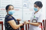 Nhân viên Bệnh viện Đa khoa Đức Thọ nhặt được tiền trả lại cho bệnh nhân
