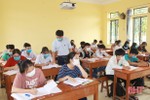 Học sinh lớp 9, 12 ở Hà Tĩnh tiếp tục học tại trường trên tinh thần tự nguyện, đảm bảo phòng dịch