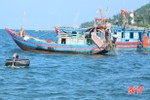 Ngư dân làng biển Cửa Nhượng vượt khó vươn khơi