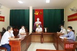 Agribank Hà Tĩnh II tặng quà, động viên lực lượng y tế chống dịch Covid-19