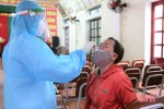 Các địa phương ở Hà Tĩnh tiếp tục tổ chức test nhanh virus SARS-CoV-2 cho người dân