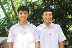 Cặp song sinh cùng đạt ước mơ vào Trường THPT Chuyên Hà Tĩnh