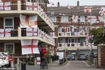 Người Anh treo cờ, đổ ra đường cổ vũ đội tuyển trước trận chung kết EURO 2020