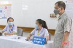 Lãnh đạo Sở Y tế giám sát tiêm vắc-xin phòng Covid-19 đợt 3 tại BVĐK thành phố Hà Tĩnh