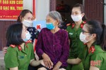 Hội Phụ nữ Công an huyện Can Lộc nhận phụng dưỡng mẹ liệt sỹ Hà Thị Liên