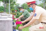 Ngàn đóa hoa sen dâng mộ liệt sỹ tại Nghĩa trang huyện Can Lộc