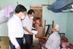 Trao quà tri ân đến 2.811 gia đình chính sách, người có công ở Lộc Hà