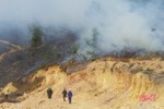 Kịp thời ngăn đám cháy bén vào rừng phòng hộ ở thị trấn Đồng Lộc