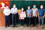 Lãnh đạo huyện Nghi Xuân chúc mừng thủ khoa khối C của Hà Tĩnh