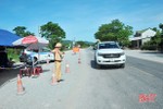 Xử phạt tài xế xe 7 chỗ chở 5 công nhân từ vùng dịch về Hà Tĩnh