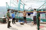 Ngăn ngừa dịch COVID-19 tại cảng cá lớn nhất Hà Tĩnh