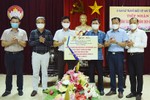 Các doanh nghiệp tại Lào trao tặng Hà Tĩnh 10.000 bộ kit test nhanh kháng nguyên