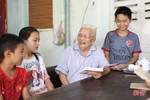 Đảng viên 101 tuổi ở Hà Tĩnh: “Với tôi, cách mạng thật lớn lao và tôi không nề hà bất cứ việc gì”