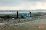 Phát hiện thi thể một người đàn ông trôi dạt vào bờ biển Lộc Hà