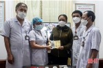 Nhặt được hơn 8 triệu đồng, nữ điều dưỡng ở Hà Tĩnh tìm người trả lại