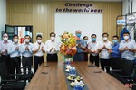 Chủ tịch UBND tỉnh chúc mừng các doanh nghiệp nhân ngày Doanh nhân Việt Nam
