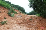 Khó khăn trong khắc phục đất đá sạt lở chắn ngang các tuyến đường ở Hà Tĩnh