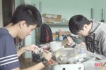 Đôi bạn thân ở Hà Tĩnh sáng chế thiết bị chỉ đường cho người khiếm thị