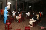 Tổng lực lấy mẫu, xét nghiệm diện rộng trong đêm ở TP Hà Tĩnh