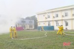 Diễn tập tình huống cháy khi chiết nạp khí gas ở Nghi Xuân