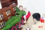 Phó Trưởng Công an xã ở Hà Tĩnh hiến máu cứu người