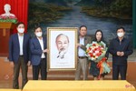 Bí thư Tỉnh ủy chúc mừng thành tích mới của Nhà hát Nghệ thuật truyền thống Hà Tĩnh