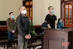 Ném “bom xăng” vào nhà cán bộ công an ở Hà Tĩnh, 3 bị cáo lĩnh 10 năm 3 tháng tù