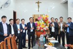 Trưởng ban Tuyên giáo Tỉnh ủy Hà Tĩnh chúc mừng Giáng sinh tại Giáo hạt Ngô Xá