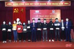 Quỹ Khuyến học - khuyến tài Nguyễn Du trao 349 suất học bổng cho học sinh, sinh viên