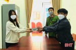 Cô giáo mầm non Hà Tĩnh trả lại hơn 6 triệu đồng cho người đánh rơi