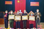 Trao Huy hiệu Đảng cho 4 đảng viên ở Can Lộc