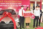 Agribank Hà Tĩnh II trao xe Toyota Vios cho khách hàng trúng thưởng
