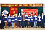 250 suất quà tết đến người nghèo huyện miền núi Hà Tĩnh