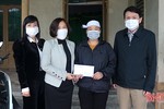 Báo Hà Tĩnh trao quà cho các hoàn cảnh khó khăn ở Can Lộc