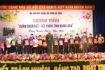 Thiếu tướng Nguyễn Đức Hóa dự chương trình “Xuân đoàn kết - tết thắm tình quân dân” ở Thạch Hà