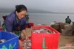 Chuyến biển cuối năm đầy vị “ngọt” của ngư dân Cẩm Nhượng