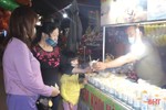 Khám phá chợ đêm ở phố núi Hương Sơn dịp tết Nguyên đán
