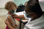 Cuba dẫn đầu thế giới về tiêm vaccine COVID-19 cho trẻ dưới 2 tuổi